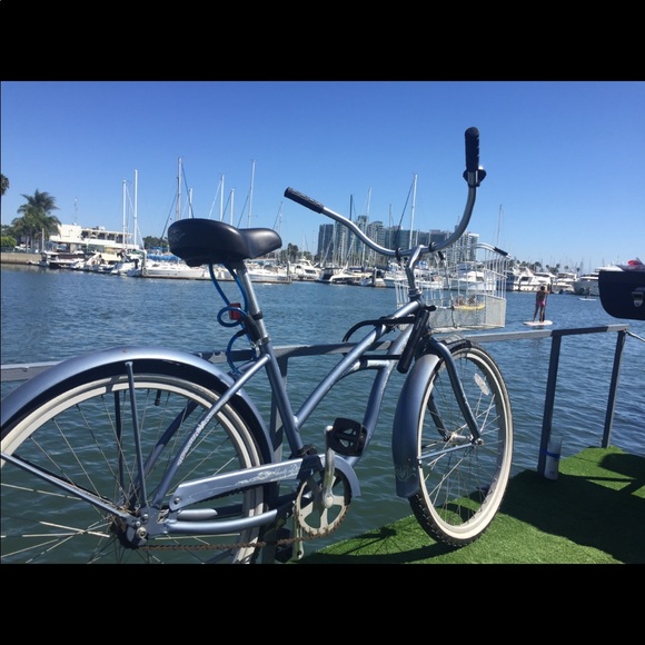 Meet your Posher, Danielle - Picture 3 of 6